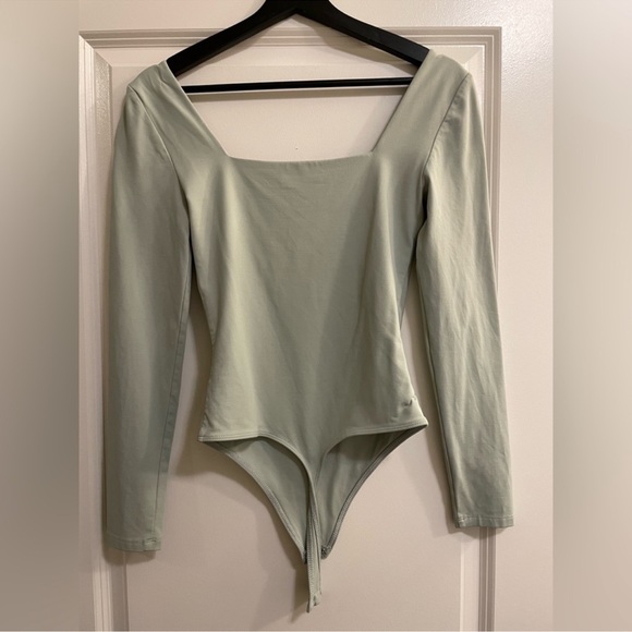 Babaton long sleeve - Picture 2 of 2